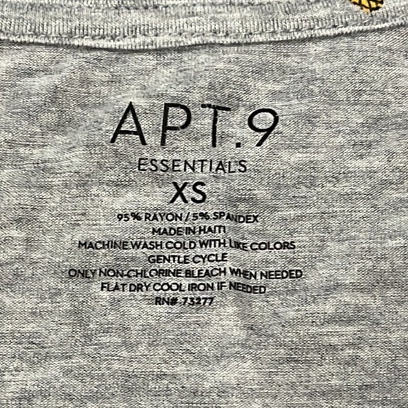 Apt 9 Essentials Gray Pineapple Print Short Sleeve T-Shirt Soft Novelty Sz XS - Picture 5 of 8